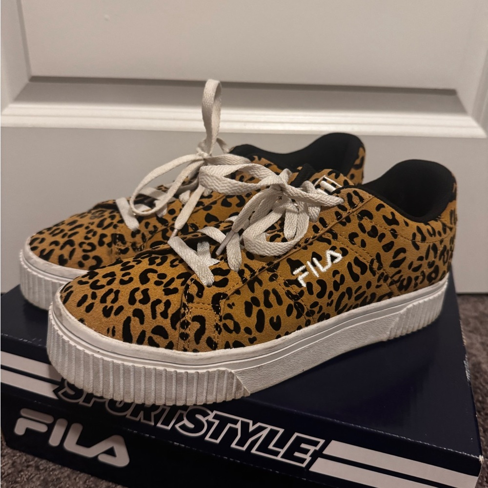 Fila Women's Tan Leopard Sneakers
